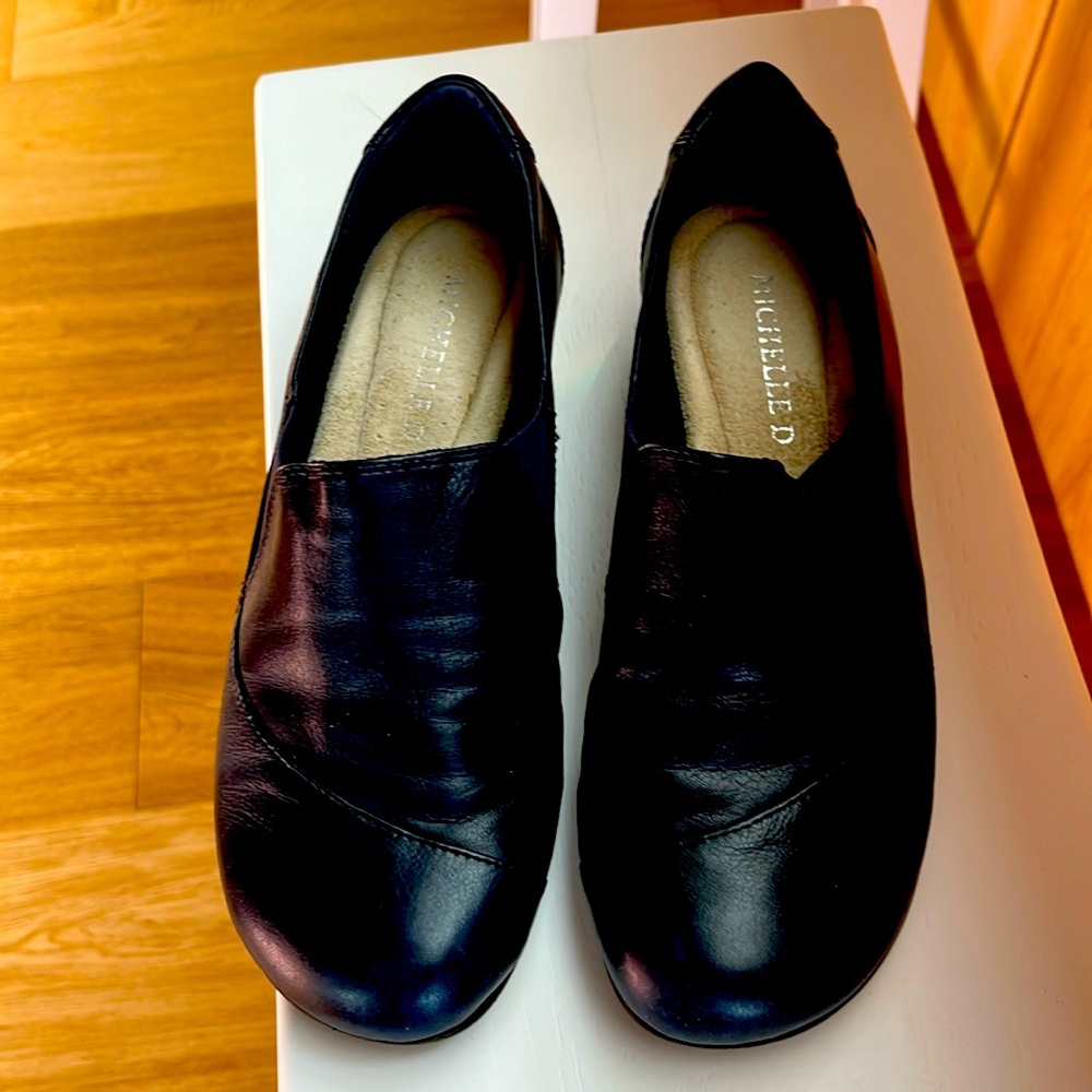 Michelle D leather shoes, navy.